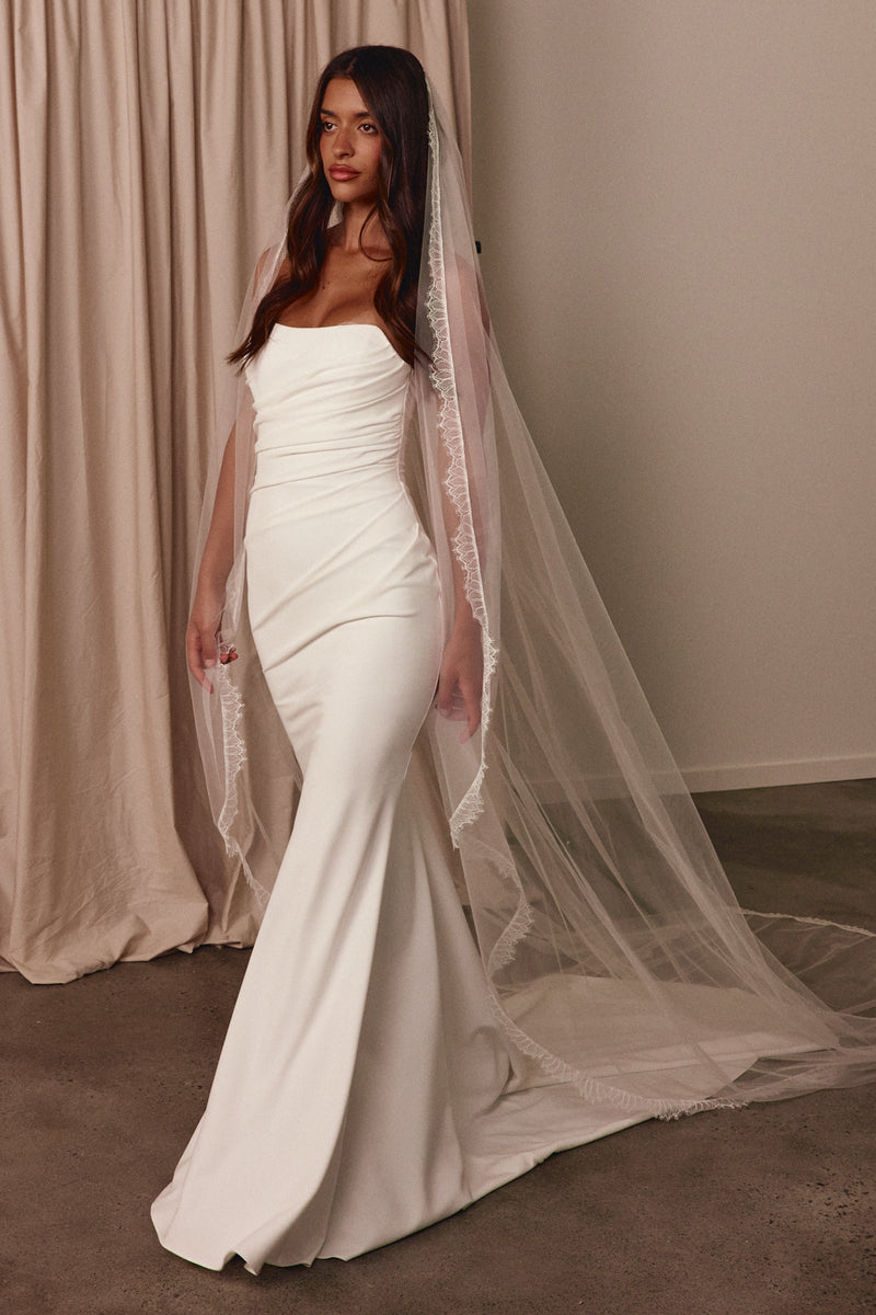 Lumi Veil | Ivory Lace Veil – Grace Loves Lace CA