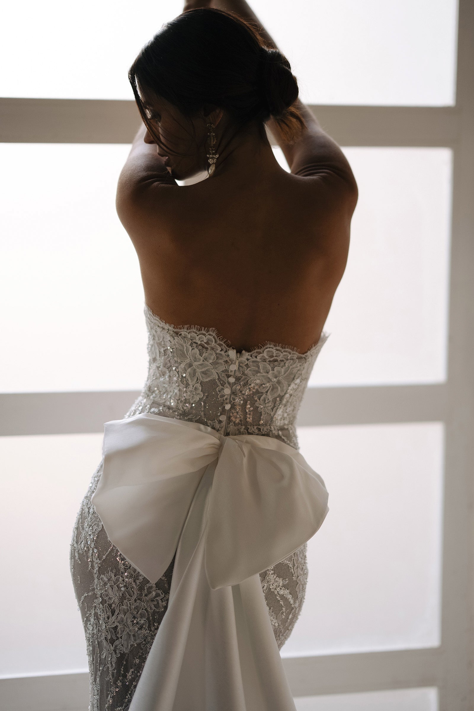 strapless wedding dress with bow_XS_