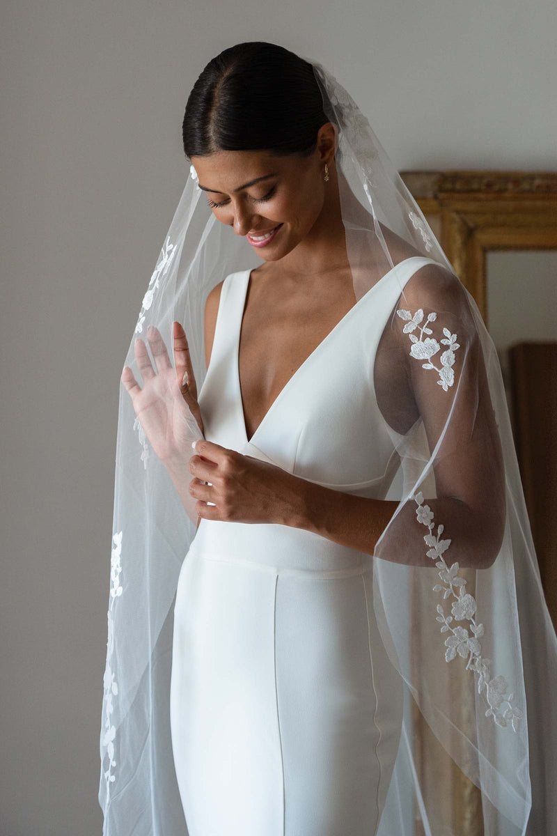 Grace Loves Lace Bea (80cm train) New Wedding Dress Save 47% - Stillwhite