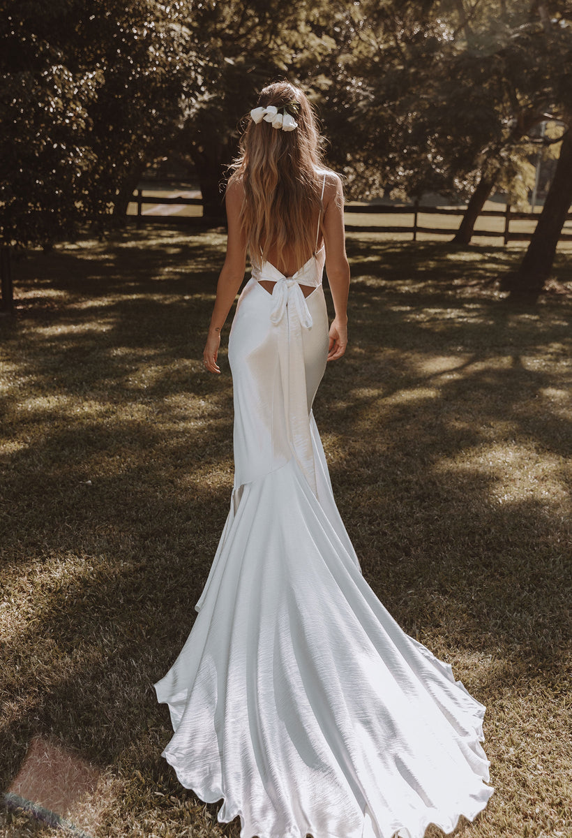 Grace  Crepe Fit & Flare Wedding Dress – Grace Loves Lace US