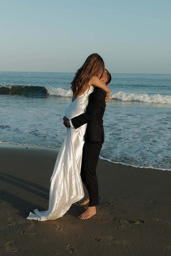 Grace Bride Maria dans la robe Oceania
