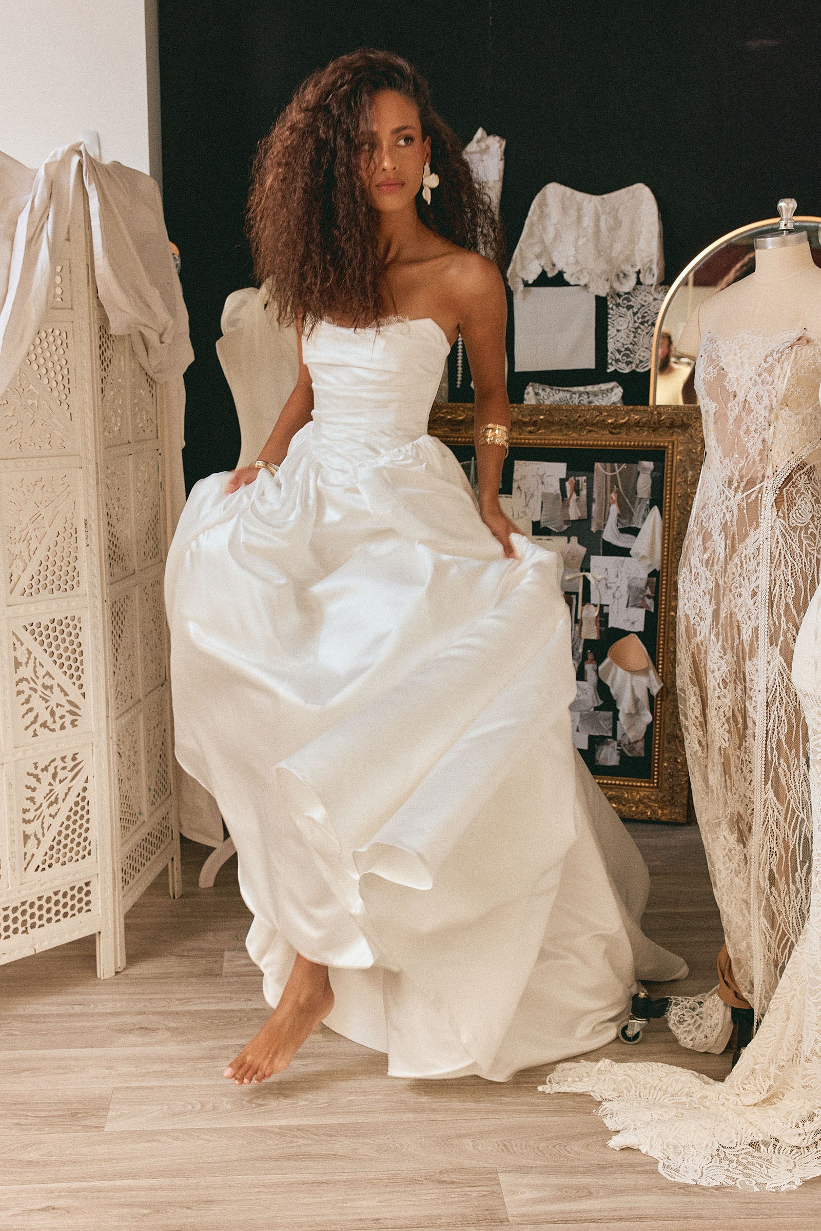 Strapless satin A-line wedding dress_XS_