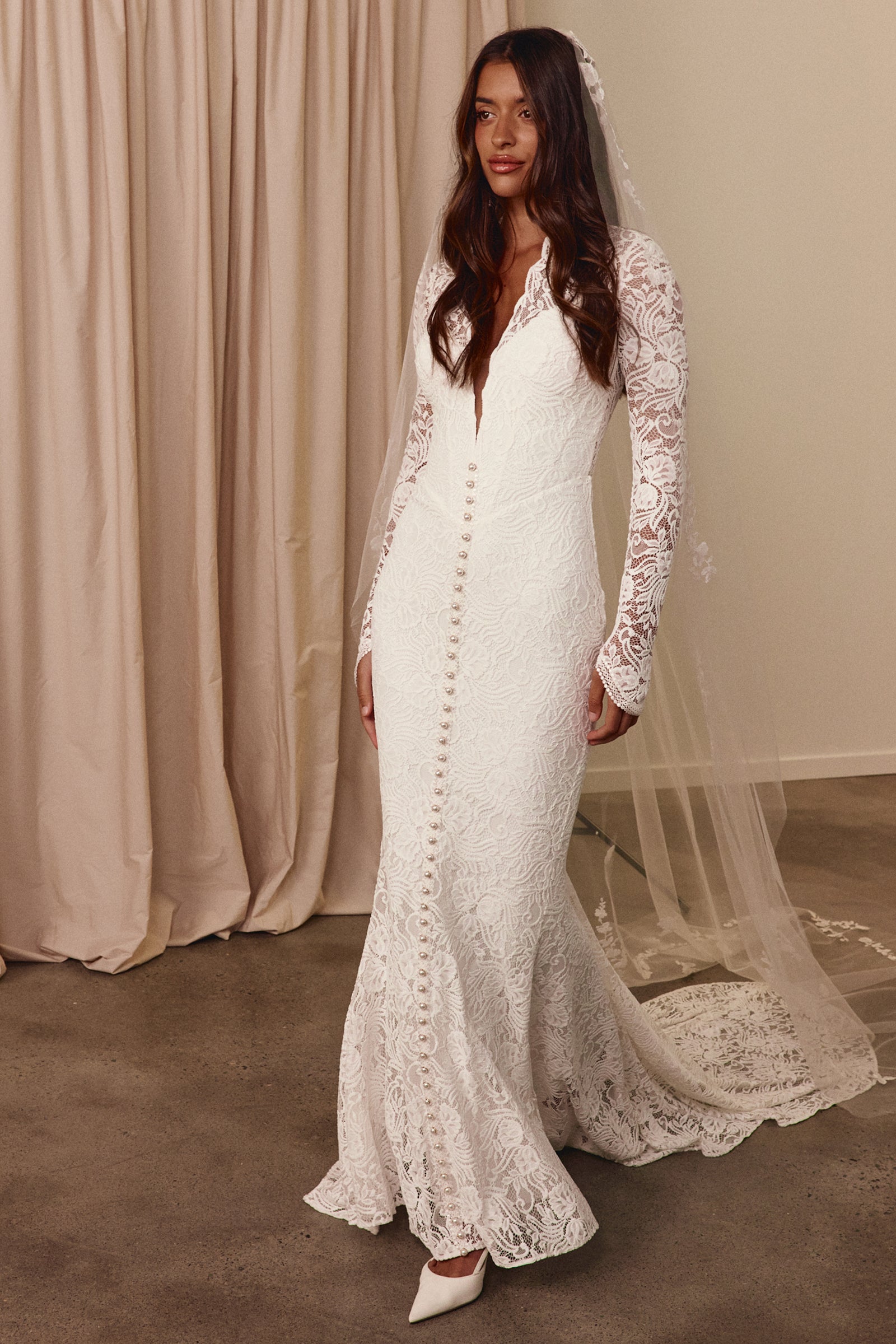 V-neck long sleeve lace wedding dress_XS_